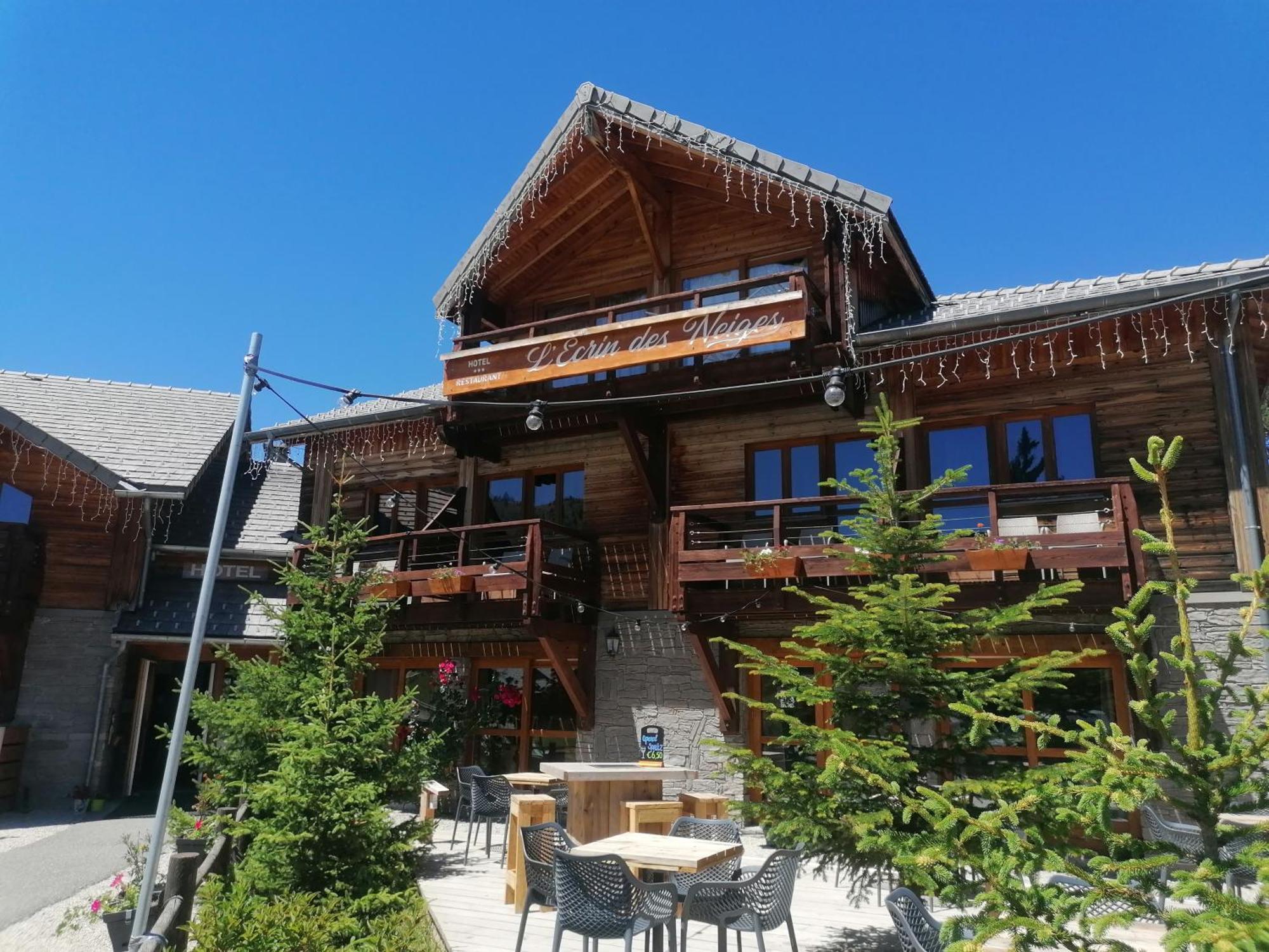 Sunweb Hotel L'Ecrin Des Neiges ลาจูดูลูป ภายนอก รูปภาพ