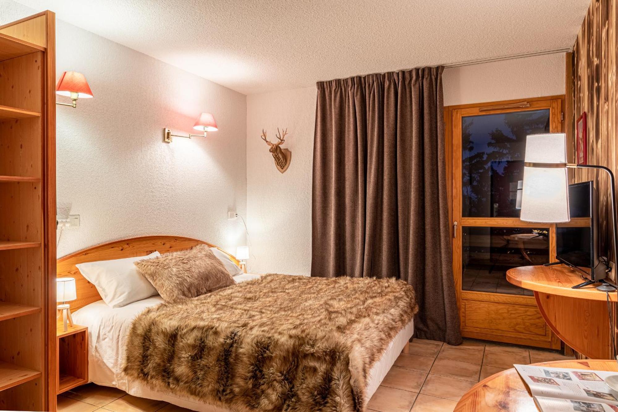 Sunweb Hotel L'Ecrin Des Neiges ลาจูดูลูป ภายนอก รูปภาพ