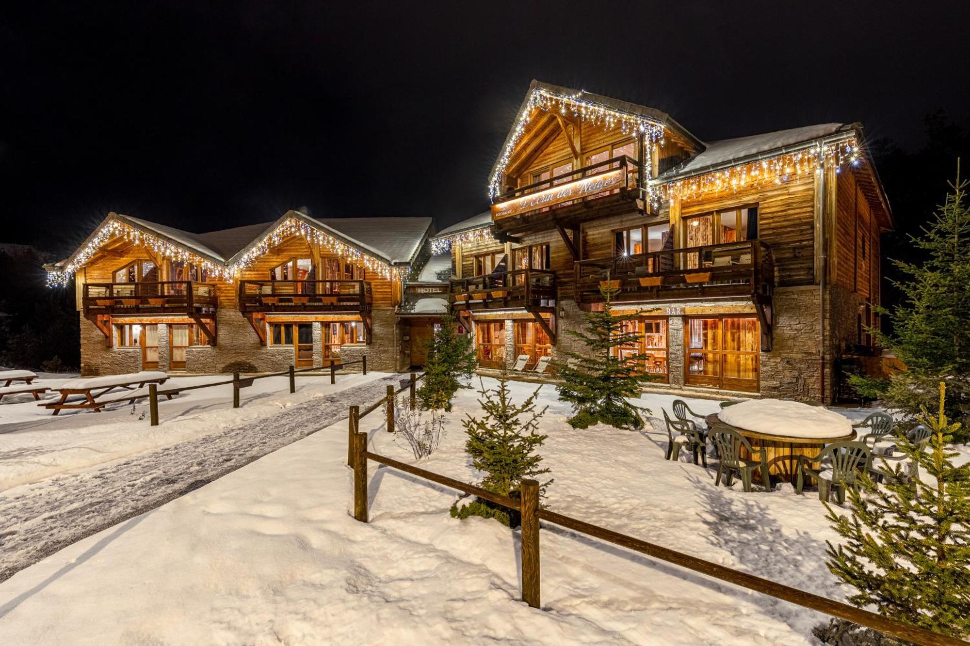 Sunweb Hotel L'Ecrin Des Neiges ลาจูดูลูป ภายนอก รูปภาพ